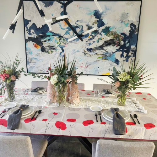 Elegant Palm Springs tablescape styling by Delicate Flowers
